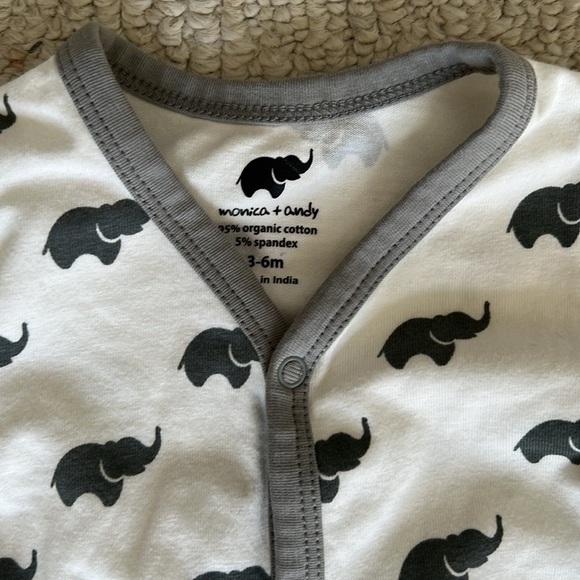 Monica & Andy Organic Cotton Elephant print Convertible Sleeper - Picture 3 of 4